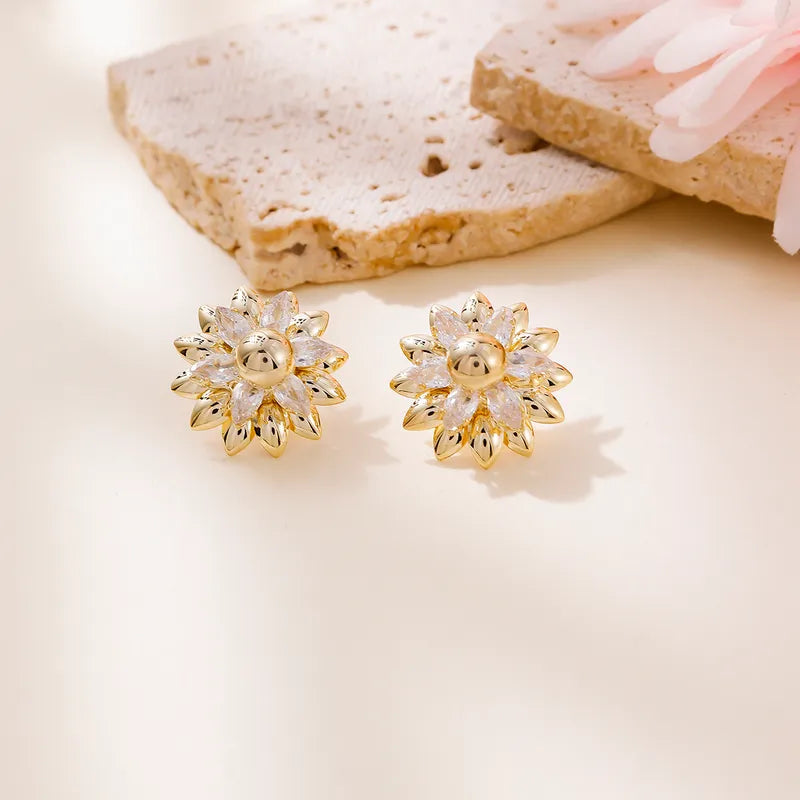 Original Design Fresh Retro Geometric Pattern Floral Pearl Earrings Setting 925 Silver Needle Zircon Earrings