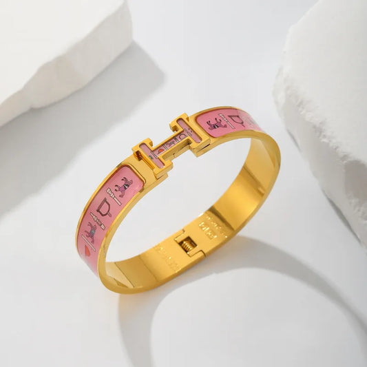 PVD Coated Real Gold Plated 18K Gold Animal Oval Titanium Steel Luxurious Simple Style Shiny Waterproof Non Tarnish Titanium Steel Bangle