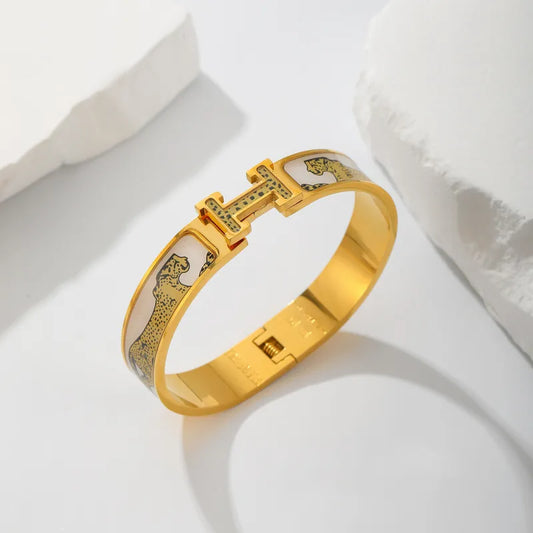 PVD Coated Real Gold Plated 18K Gold Animal Oval Titanium Steel Luxurious Simple Style Shiny Waterproof Non Tarnish Titanium Steel Bangle