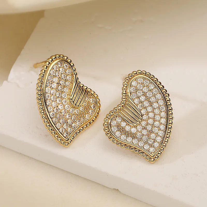 Popular Unique Personality Copper Plated 18K Gold Zircon Heart Shaped Earrings Women Luxury Vintage High End Ear Jewelry