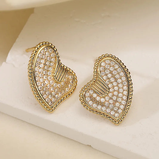 Popular Unique Personality Copper Plated 18K Gold Zircon Heart Shaped Earrings Women Luxury Vintage High End Ear Jewelry
