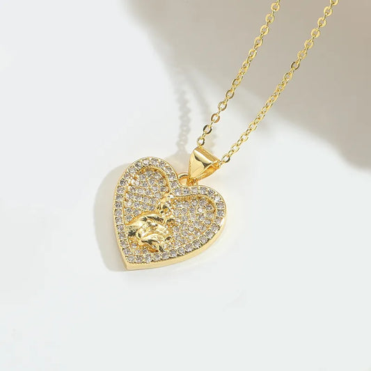 Retro Luxury Strawberry Shape Zircon Heart Pendant Necklace Elegant Simple Atmosphere Women's Copper Material Lobster Clasp