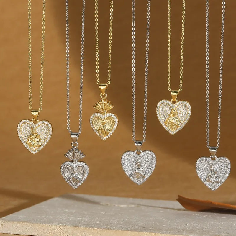 Retro Luxury Strawberry Shape Zircon Heart Pendant Necklace Elegant Simple Atmosphere Women's Copper Material Lobster Clasp