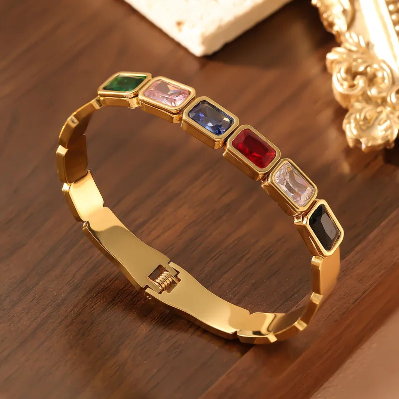 Retro Plated Titanium Steel 18K Gold Square Color Diamond Women's Buckle Design Stainless Steel Bracelet Fashion Jewelry