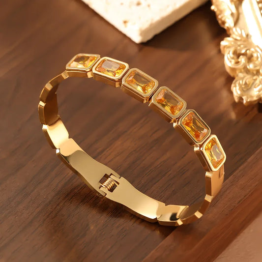 Retro Plated Titanium Steel 18K Gold Square Color Diamond Women's Buckle Design Stainless Steel Bracelet Fashion Jewelry