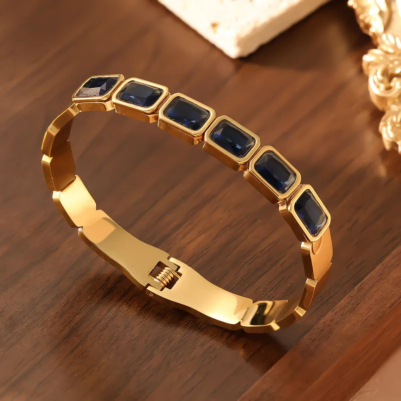 Retro Plated Titanium Steel 18K Gold Square Color Diamond Women's Buckle Design Stainless Steel Bracelet Fashion Jewelry
