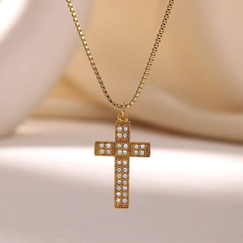 Retro Punk Cross Pendant Necklace Titanium Steel Clavicle Chain Zirconia Styling Personalized Unisex Cross Design Necklace