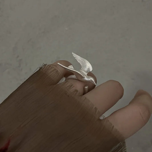 Retro Wild Bird Ring For Women Open Adjustable Matte Finish U-Shaped Design Copper Material Vintage Style Jewelry Accessory