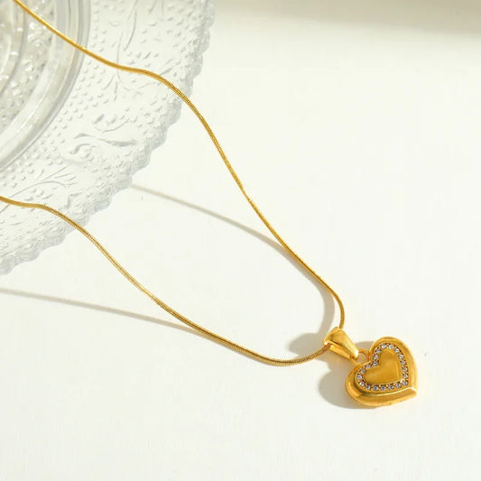 Romantic Luxury 18K Gold Plated Stainless Steel Zircon Heart Pendant Necklace Casual Elegant Cute Simple Design Lobster Clasp