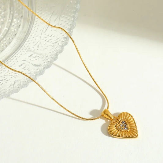 Romantic Luxury 18K Gold Plated Stainless Steel Zircon Heart Pendant Necklace Casual Elegant Cute Simple Design Lobster Clasp
