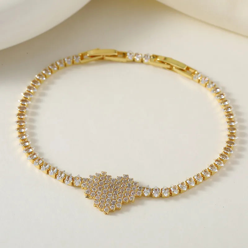 Romantic Luxury Copper Plated 14K Gold Embedded Zircon Heart Full Diamond Bracelet Elegant Sexy Sparkling Alluring Chain Accessory