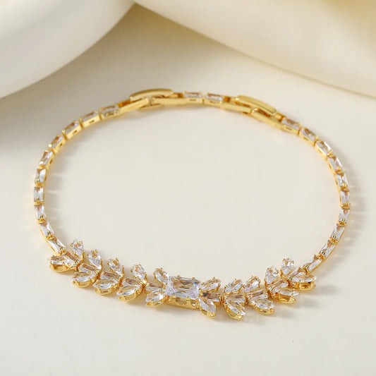 Romantic Luxury Copper Plated 14K Gold Embedded Zircon Heart Full Diamond Bracelet Elegant Sexy Sparkling Alluring Chain Accessory