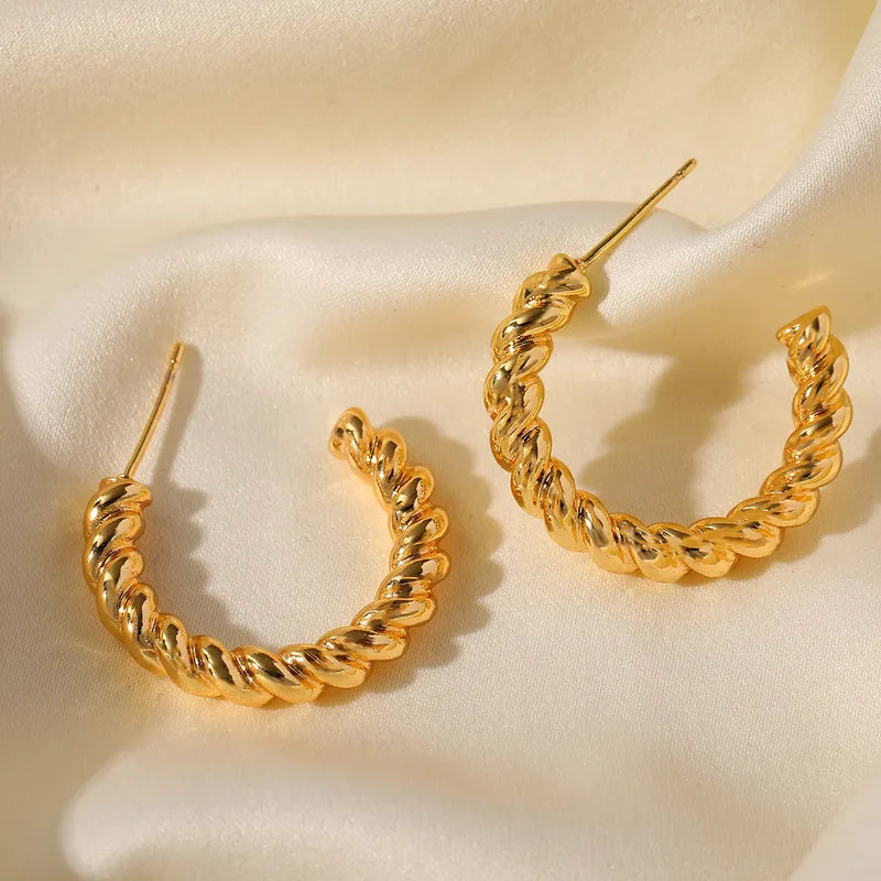 Simple Elegant Copper Plated Fake Gold Twisted C-Shape Pendant Earrings Fashionable Geometric Design For Party And Date