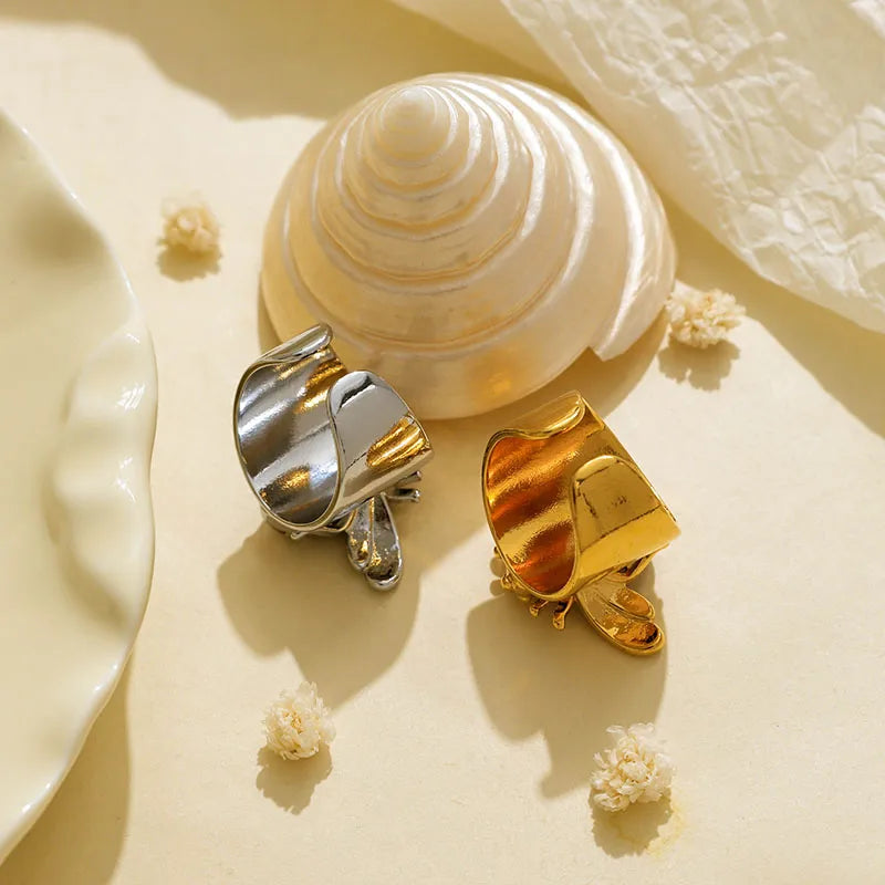 Stainless Steel Plated Bee Ring Fashionable Casual Elegant Gold And Steel Color Unisex Size Adjustable Open Ring For All Seasons