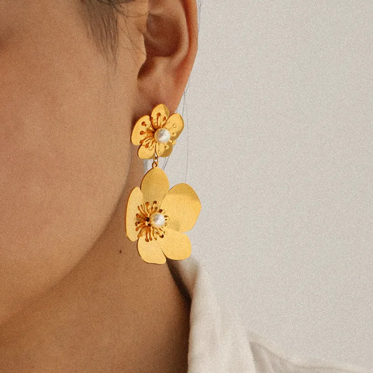 Titanium Steel Jewelry Ins Style Stainless Steel Earrings 18k Gold Flower Pearl Earrings Versatile Elegant Stud Earrings