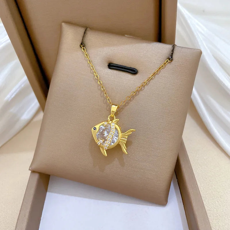 Titanium Steel Zirconia Stone Luxury Full Diamond Necklace Women's Versatile Clavicle Chain Elegant Classic Style Pendant Necklace