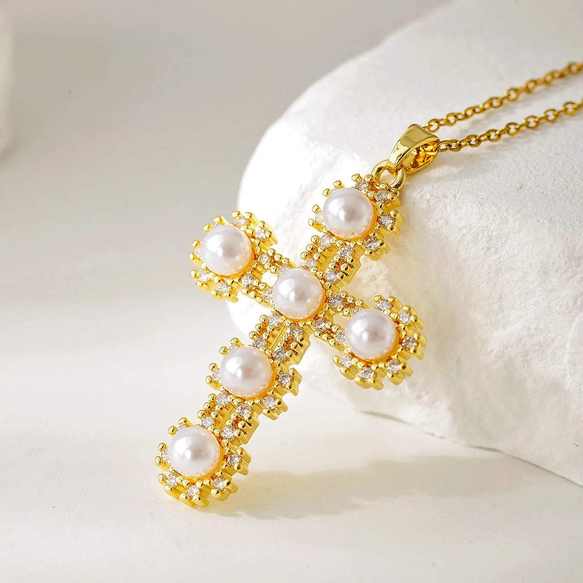 Trendy Geometric Diamond Embedded Necklace Luxury Fashion Women's Cross Pendant Clavicle Chain Copper Material Gold Plated