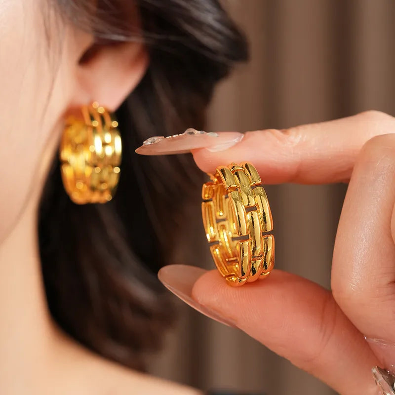 True Gold Plated Cross Splicing Round Earring Fashion Minimalist Cold Style Earrings Elegant Small Audience High-End Feeling Ear Jewelry