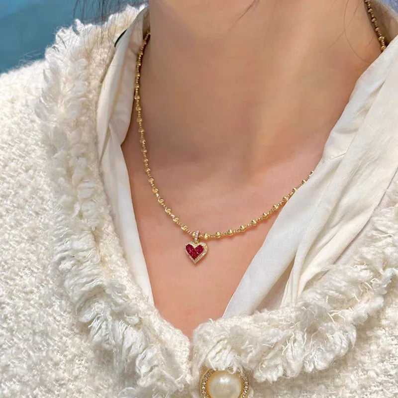 Ultra-Shiny Red Heart Pendant Necklace Women's Elegant Fashion Sweet Cherry Lockbone Chain Geometric Pattern Copper Material