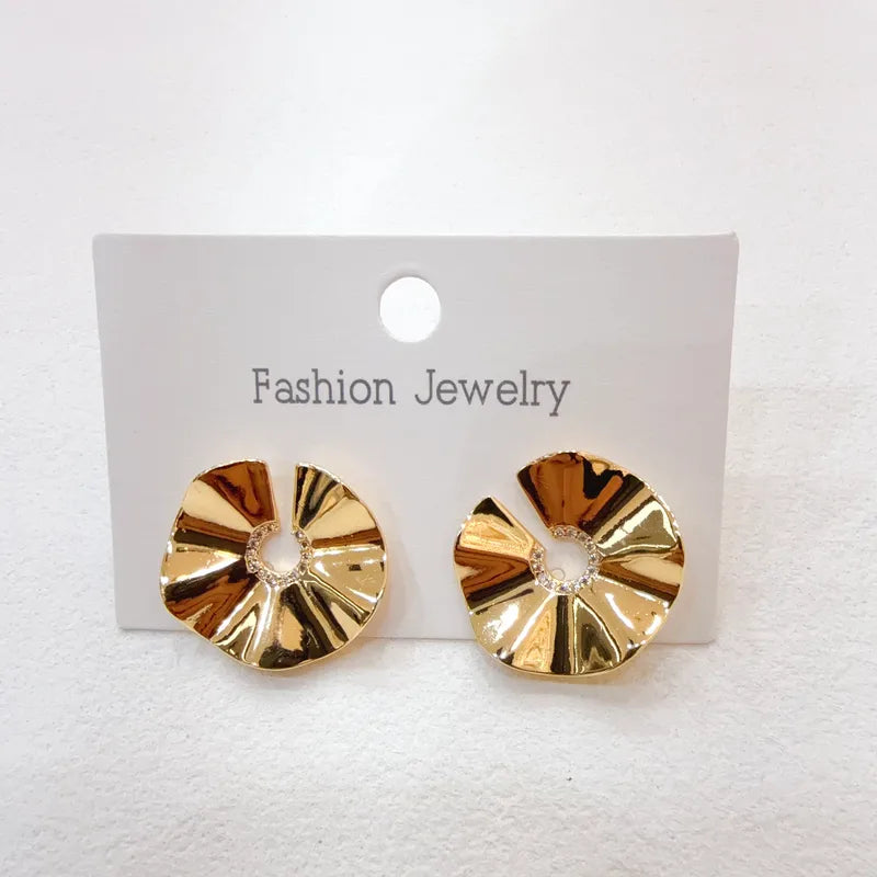 Water-Plated Flower Earrings Hot-Selling Fashion Jewelry For Women Casual And Simple Style All Seasons