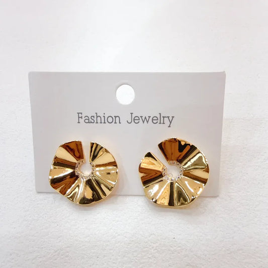 Water-Plated Flower Earrings Hot-Selling Fashion Jewelry For Women Casual And Simple Style All Seasons