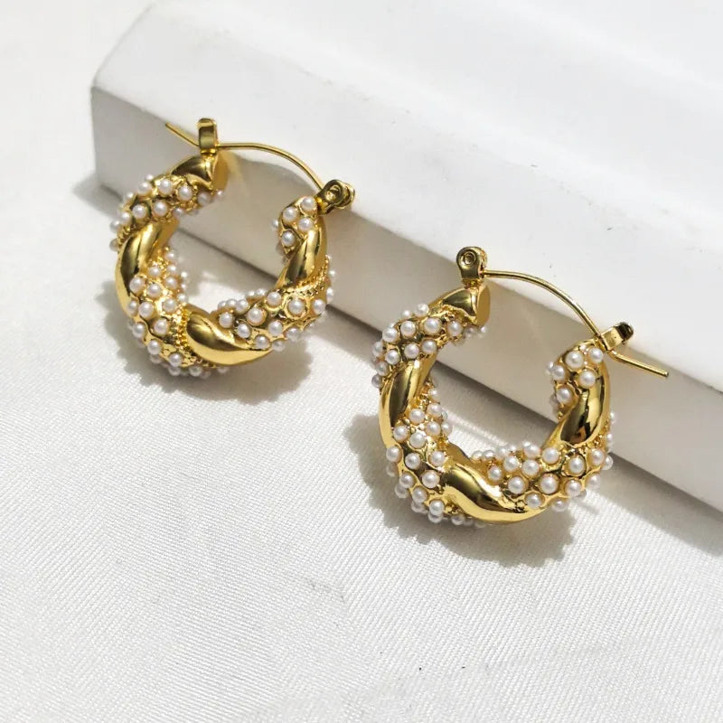 Water Plated Imitation Gold Pearl 04304 Stainless Steel Inlaid Earrings For Women New Fashion Elegant Stud Earrings For Shopping